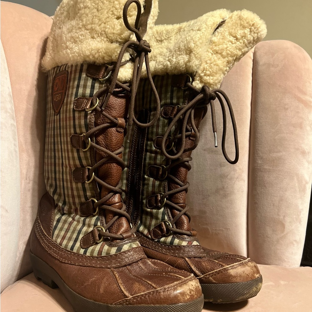 UGG Checkered Lace-Up Boots with Shearling - Picture 11 of 16